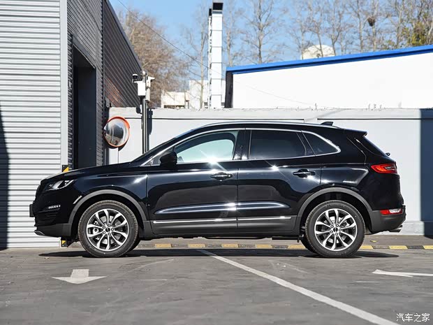 林肯 林肯MKC 2019款 2.0T 四驱尊雅版 国V