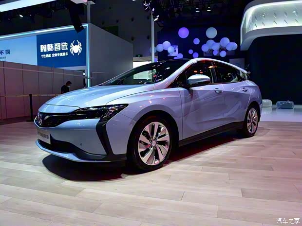 上汽通用别克 微蓝6 2020款 插电混动 互联时尚型 上汽通用别克 微蓝6 2020款 插电混动 互联时尚型