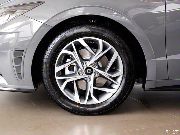 北京现代 索纳塔 2020款 270T 基本型