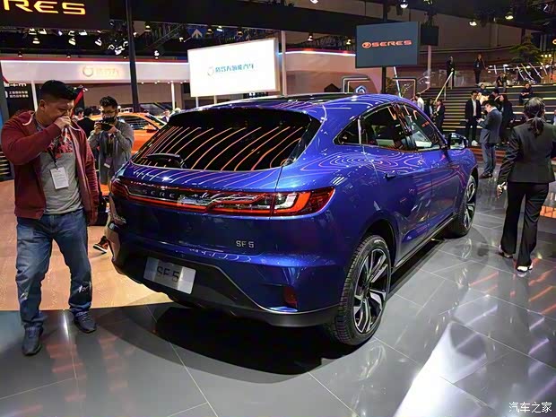 金康SERES SERES SF5 2019款 四驱版性能型