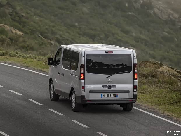 日产(进口) 日产NV300 2021款 Combi 欧洲版 日产(进口) 日产NV300 2021款 Combi 欧洲版