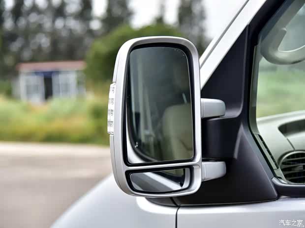 上汽大通 上汽大通V80 2018款 AMT商杰