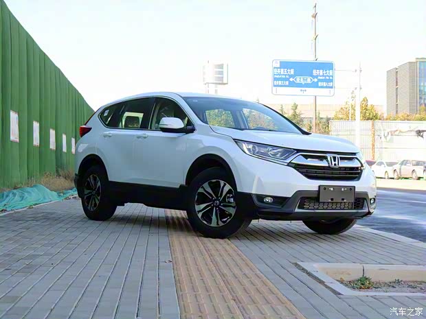 東風(fēng)本田 本田CR-V 2019款 240TURBO 手動(dòng)兩驅(qū)經(jīng)典版 國(guó)V