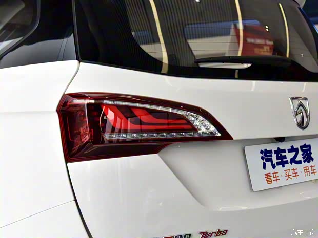 上汽通用五菱 宝骏730 2019款 1.5T CVT旗舰版