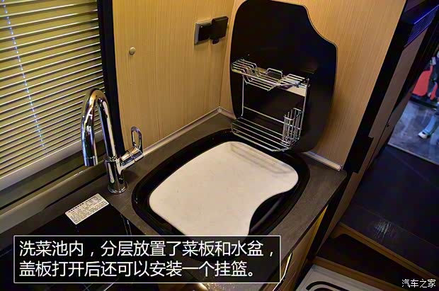 南京依维柯 依维柯欧胜 2018款 3.0T 自动客车14座手动门长轴高顶F1C 南京依维柯 依维柯欧胜 2018款 3.0T 自动客车14座手动门长轴高顶F1C