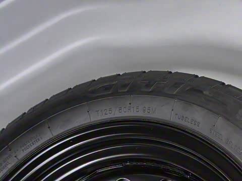 2019款 领军版 1.5L 手动向上互联型 国VI 2019款 领军版 1.5L 手动向上互联型 国VI