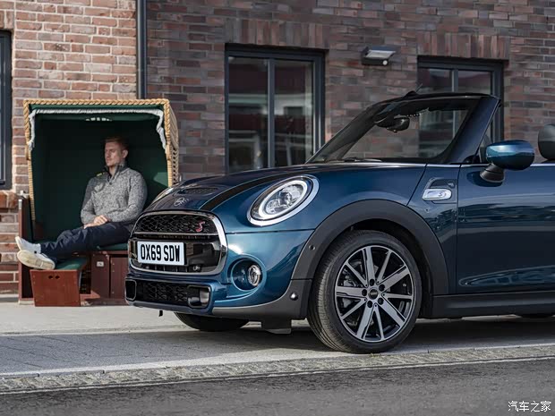 MINI MINI 2020款 Convertible Sidewalk Edition MINI MINI 2020款 Convertible Sidewalk Edition