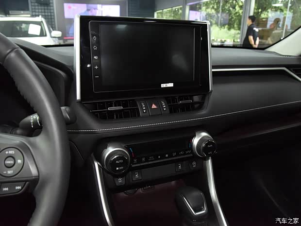 一汽丰田 RAV4荣放 2020款 基本型 一汽丰田 RAV4荣放 2020款 基本型