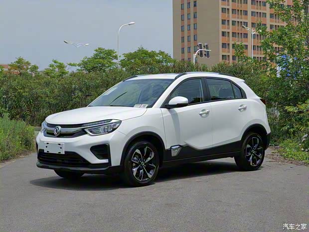 东风乘用车 东风风神AX4 2020款 200T 手动尊贵型 东风乘用车 东风风神AX4 2020款 200T 手动尊贵型