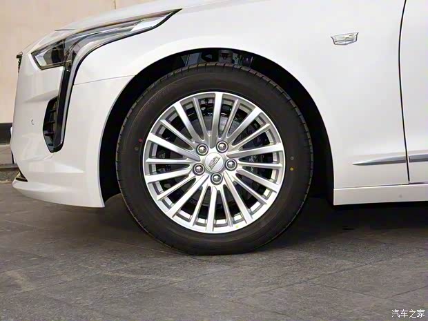 上汽通用凱迪拉克 凱迪拉克CT6 2019款 28T 時(shí)尚型