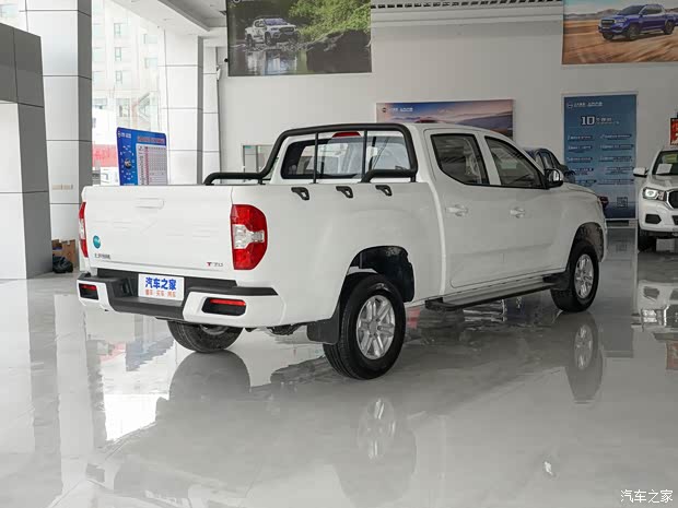 上汽大通 上汽大通MAXUS T70 2021款 2.4L汽油手動(dòng)兩驅(qū)進(jìn)取版長(zhǎng)箱高底盤(pán)