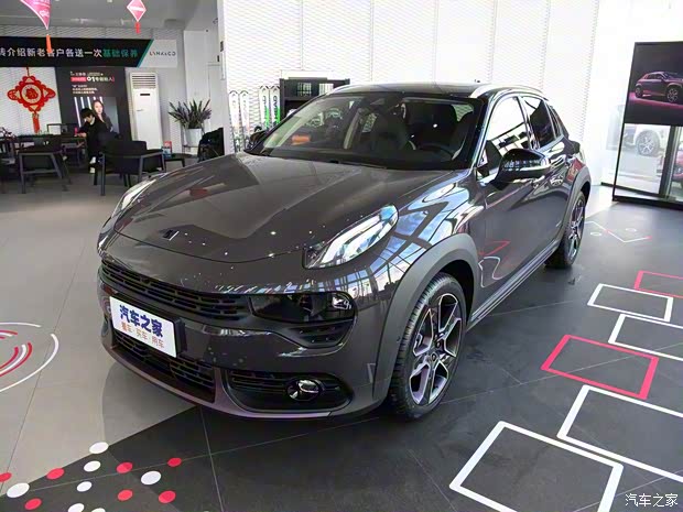 领克 领克02 2019款 2.0T 高能版 低配