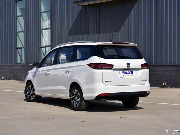 上汽通用五菱 宝骏360 2019款 1.5L CVT基本型