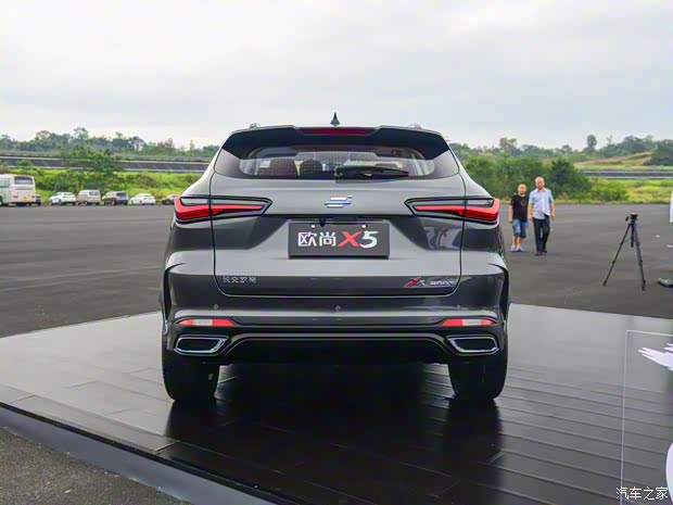 長(zhǎng)安汽車 長(zhǎng)安歐尚X5 2020款 1.5T 高配版