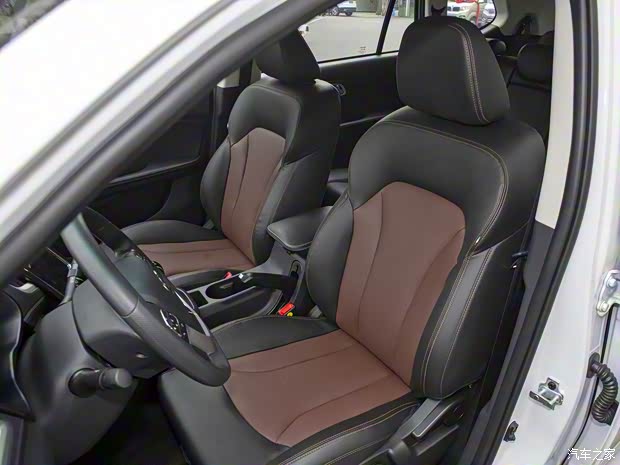 SWM斯威汽車 SWM斯威X7 2020款 2.0L 手動(dòng)舒適版 7座