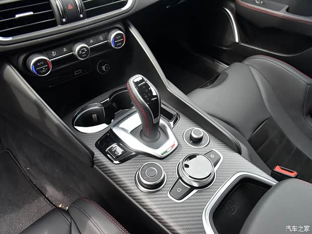 阿爾法·羅密歐 Giulia 2021款 GTAm 試裝車