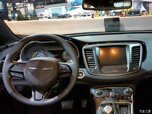 克萊斯勒(進口) 克萊斯勒200 2016款 S Alloy Edition 克萊斯勒(進口) 克萊斯勒200 2016款 S Alloy Edition