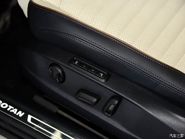 一汽-大众 迈腾 2017款 380TSI DSG 旗舰型 一汽-大众 迈腾 2017款 380TSI DSG 旗舰型