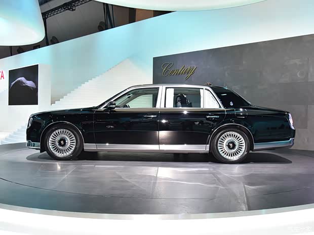 丰田(进口) 世纪 2018款 基本型 丰田(进口) 世纪 2018款 基本型