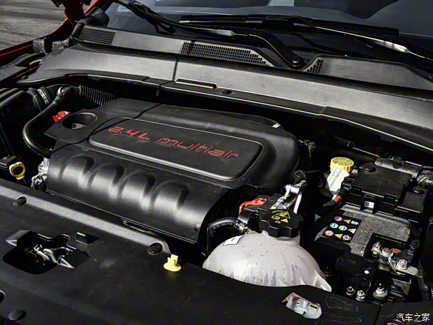 广汽菲克Jeep 指南者 2017款 200TS 高性能四驱版 广汽菲克Jeep 指南者 2017款 200TS 高性能四驱版