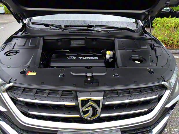 上汽通用五菱 宝骏530 2018款 1.5T 手动基本型