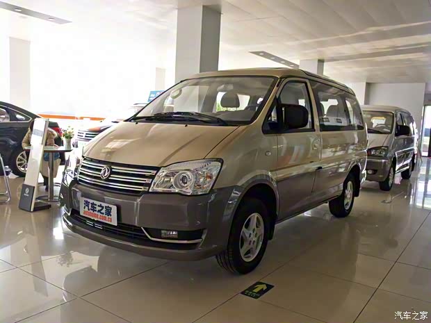 东风风行 菱智 2016款 M5 2.0L 7座短轴豪华型