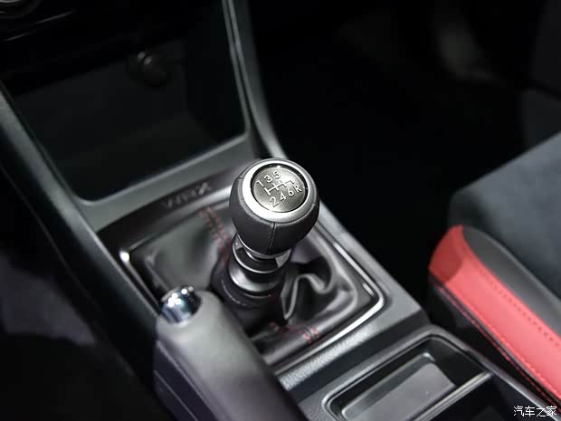 斯巴鲁 斯巴鲁WRX 2017款 基本型