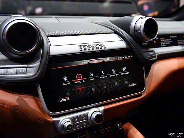 法拉利 GTC4Lusso 2017款 基本型 法拉利 GTC4Lusso 2017款 基本型