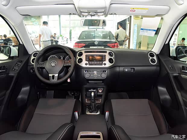 上汽大众 途观 2016款 300TSI 自动四驱风尚视野版