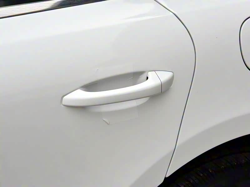 众泰SR9 2017款 2.0T 手动极致之心版 369348