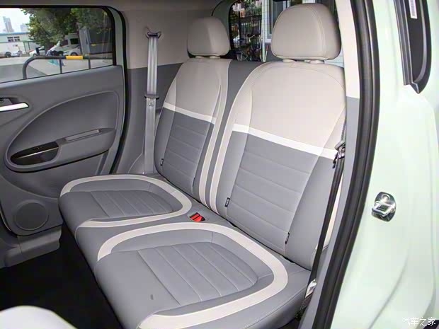 长城汽车 欧拉白猫 2022款 小野猫版 360km 豪华型