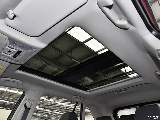 一汽丰田 RAV4荣放双擎E+ 2021款 2.5L 四驱旗舰Pro 一汽丰田 RAV4荣放双擎E+ 2021款 2.5L 四驱旗舰Pro