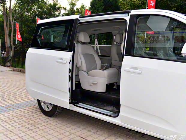 上汽大通 上汽大通G10 2016款 1.9T 手動柴油版 國V