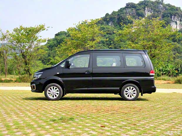 東風風行 菱智 2017款 M5 2.0L 基本型