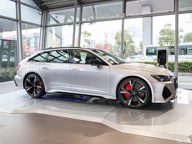 Audi Sport 奧迪RS 6 2021款 RS 6 4.0T Avant 尊享版