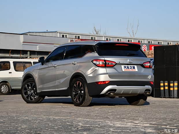 华晨中华 中华V6 2018款 1.5T 自动旗舰型