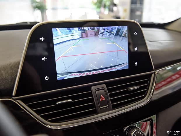 上汽通用五菱 寶駿310 2016款 1.2L 手動(dòng)豪華型