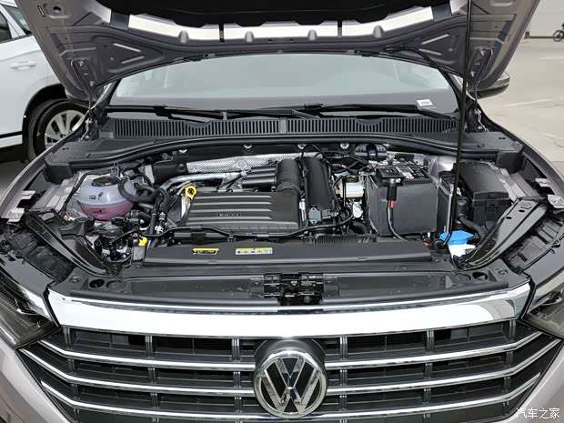 一汽-大众 速腾 2021款 200TSI 手动舒适智联版 一汽-大众 速腾 2021款 200TSI 手动舒适智联版