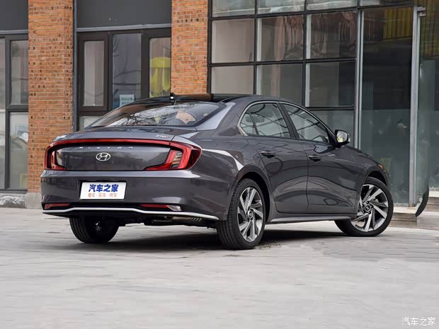 北京现代 名图 2021款 270TGDi 基本型 北京现代 名图 2021款 270TGDi 基本型