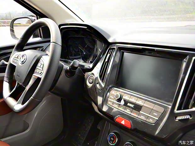 北汽银翔 北汽幻速H5 2017款 基本型 北汽银翔 北汽幻速H5 2017款 基本型