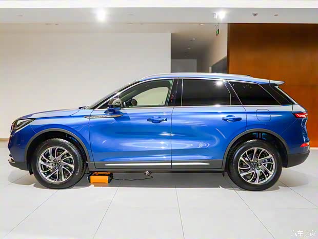 長(zhǎng)安林肯 冒險(xiǎn)家 2021款 2.0T 四驅(qū)尊雅版