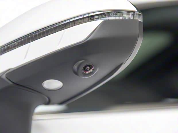 比亚迪 秦PLUS 2021款 DM 基本型