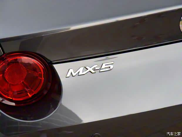 马自达(进口) 马自达MX-5 2018款 2.0L RF 铂钢灰 马自达(进口) 马自达MX-5 2018款 2.0L RF 铂钢灰