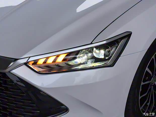 比亚迪 秦PLUS 2021款 DM 基本型