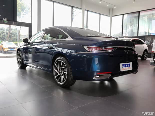 DS汽车 DS 9 2021款 45THP 里沃利版