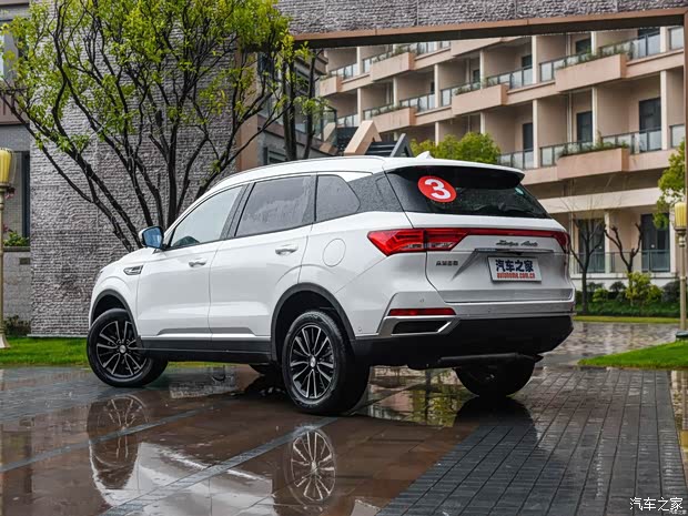 众泰汽车 众泰T500 2018款 1.5T 自动旗舰型