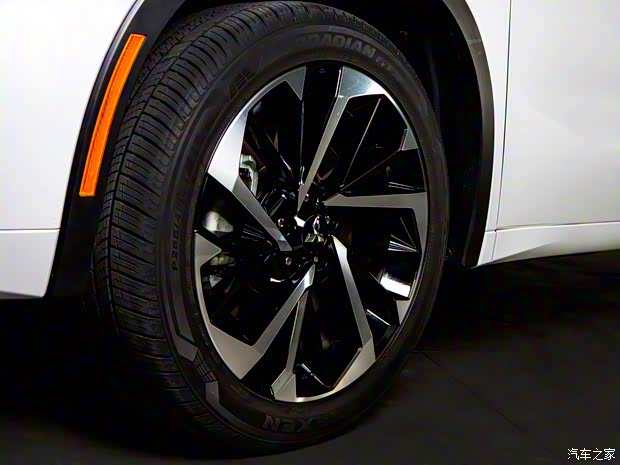 三菱(进口) 欧蓝德(进口) 2021款 基本型