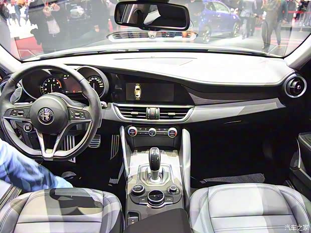 阿爾法羅密歐 Giulia 2016款 普通版