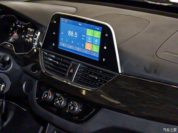 上汽通用五菱 寶駿310 2016款 1.2L 手動(dòng)豪華型