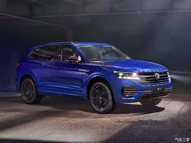 大众(进口) 途锐 2021款 3.0TSI 锐享版 曜黑运动套装  大众(进口) 途锐 2021款 3.0TSI 锐享版 曜黑运动套装